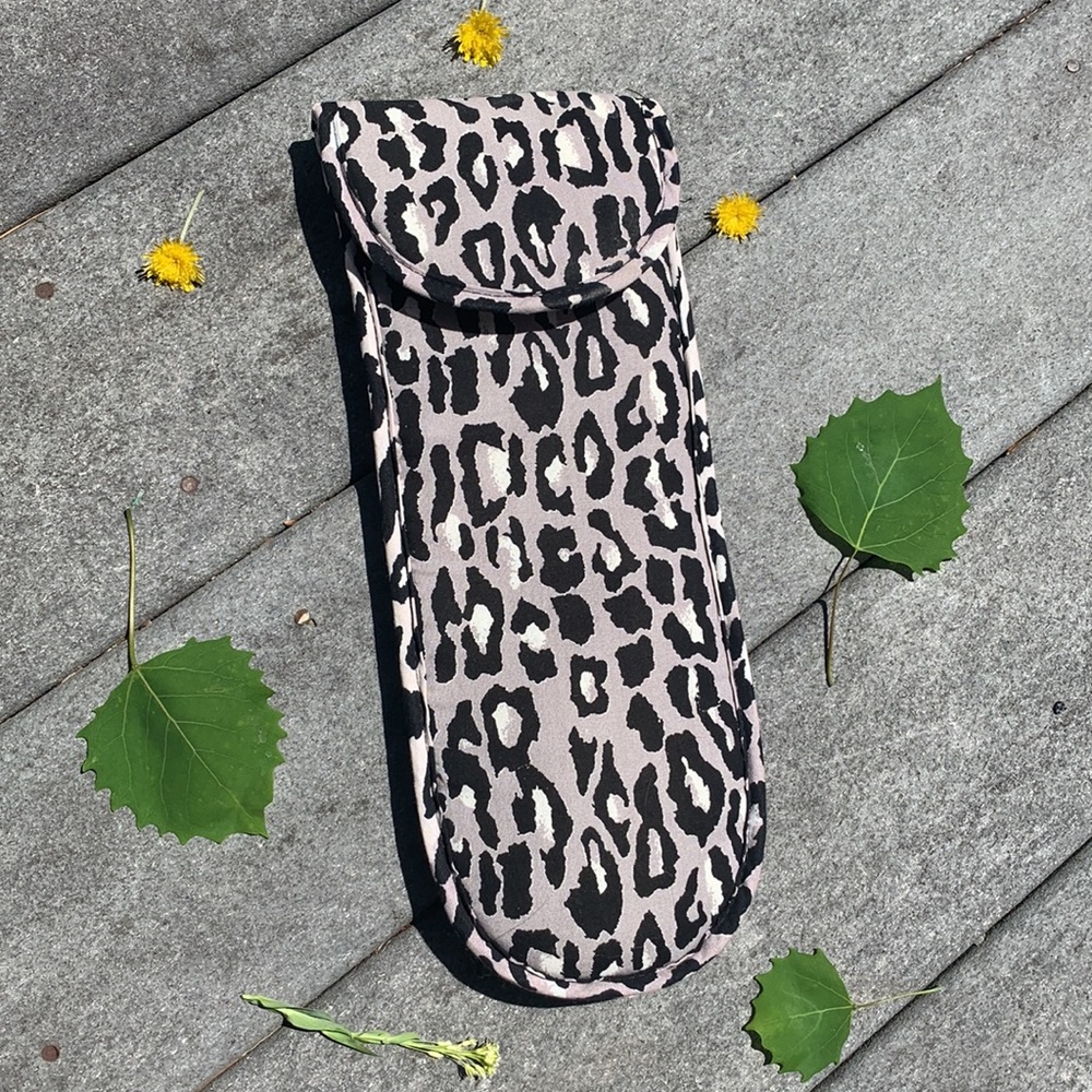 🐆 Cheetah-Print Hair Straightener Bag 🐆 - Picture 2 of 6